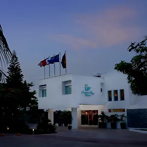 4* Rezort Bay
